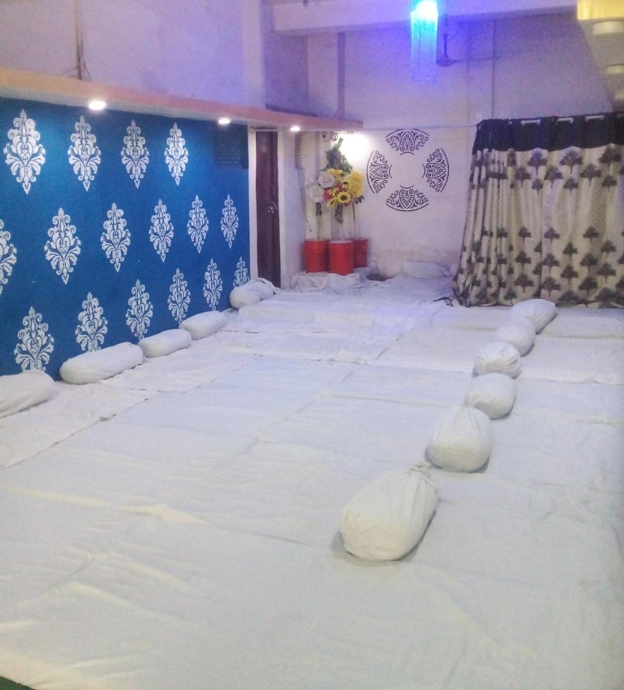 International Hotel In Gorakhpur Buitenkant foto