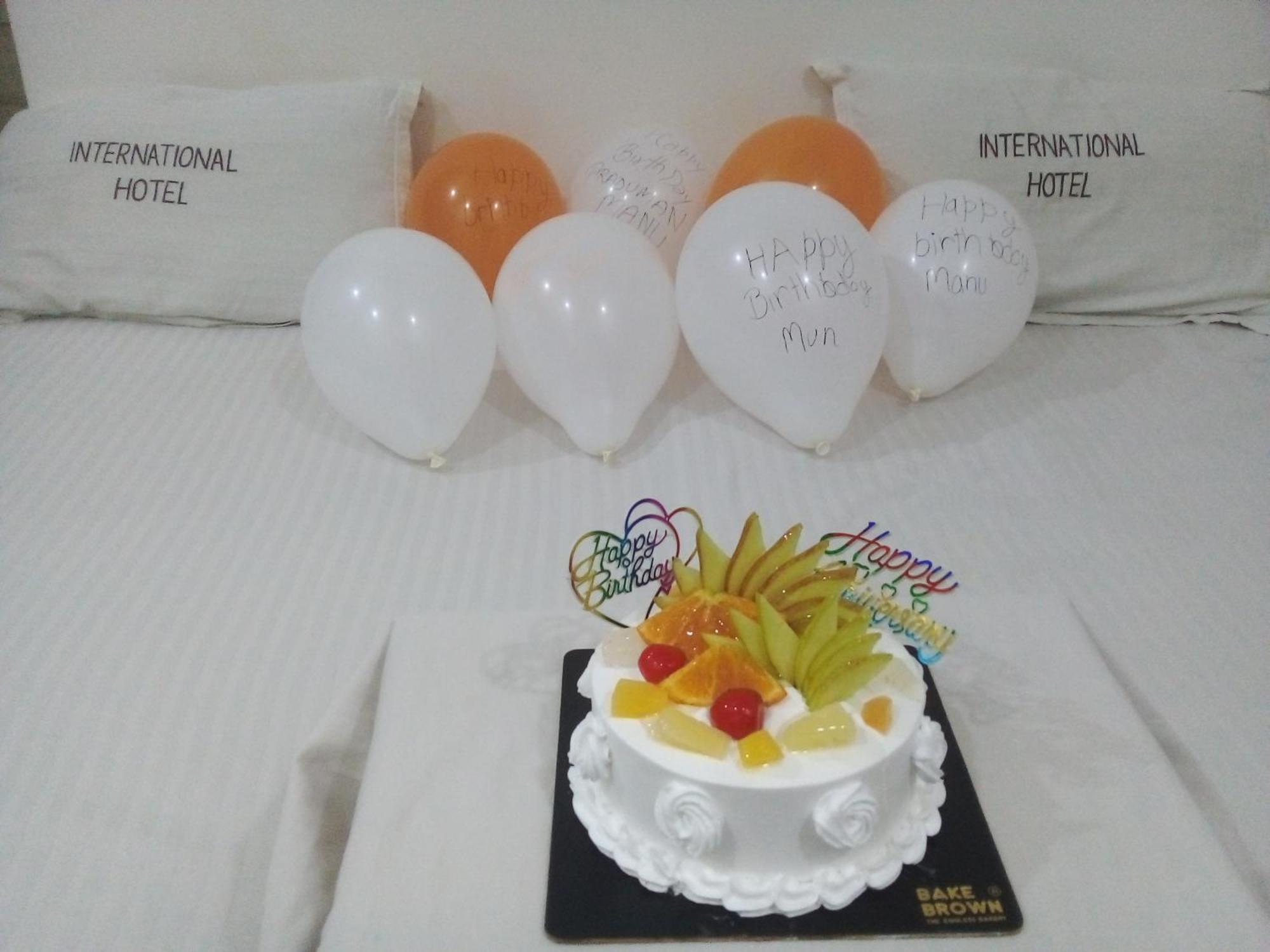 International Hotel In Gorakhpur Buitenkant foto