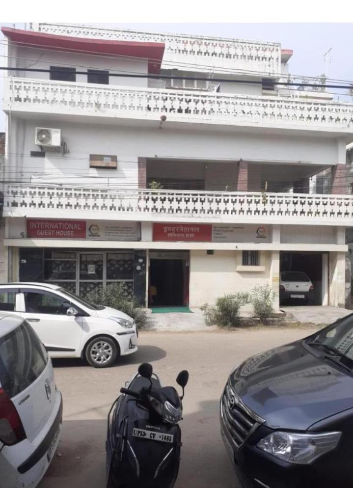 International Hotel In Gorakhpur Buitenkant foto